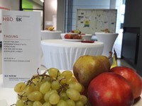 Obst vor Tagungsprogramm